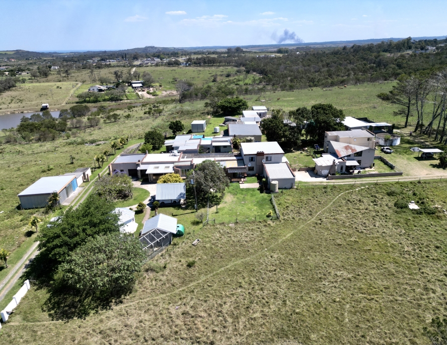 17 Bedroom Property for Sale in Cove Rock Eastern Cape